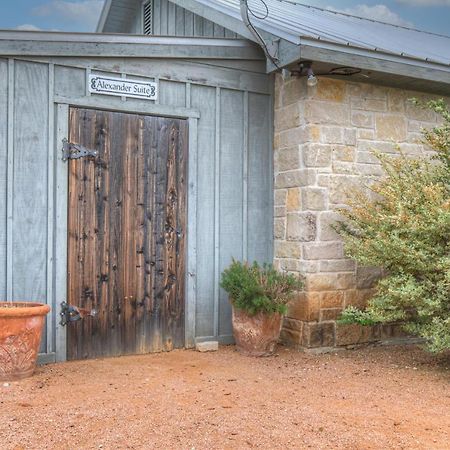 Romantic Oasis With Hot Tub Near Fred And Wineries! Fredericksburg Esterno foto