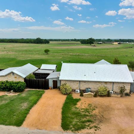 Romantic Oasis With Hot Tub Near Fred And Wineries! Fredericksburg Esterno foto